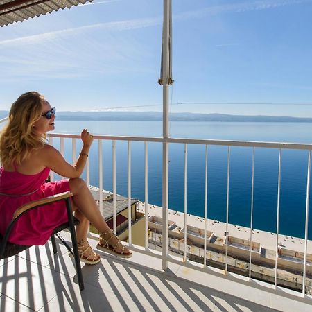 Sunny Apartment Omiš Eksteriør billede