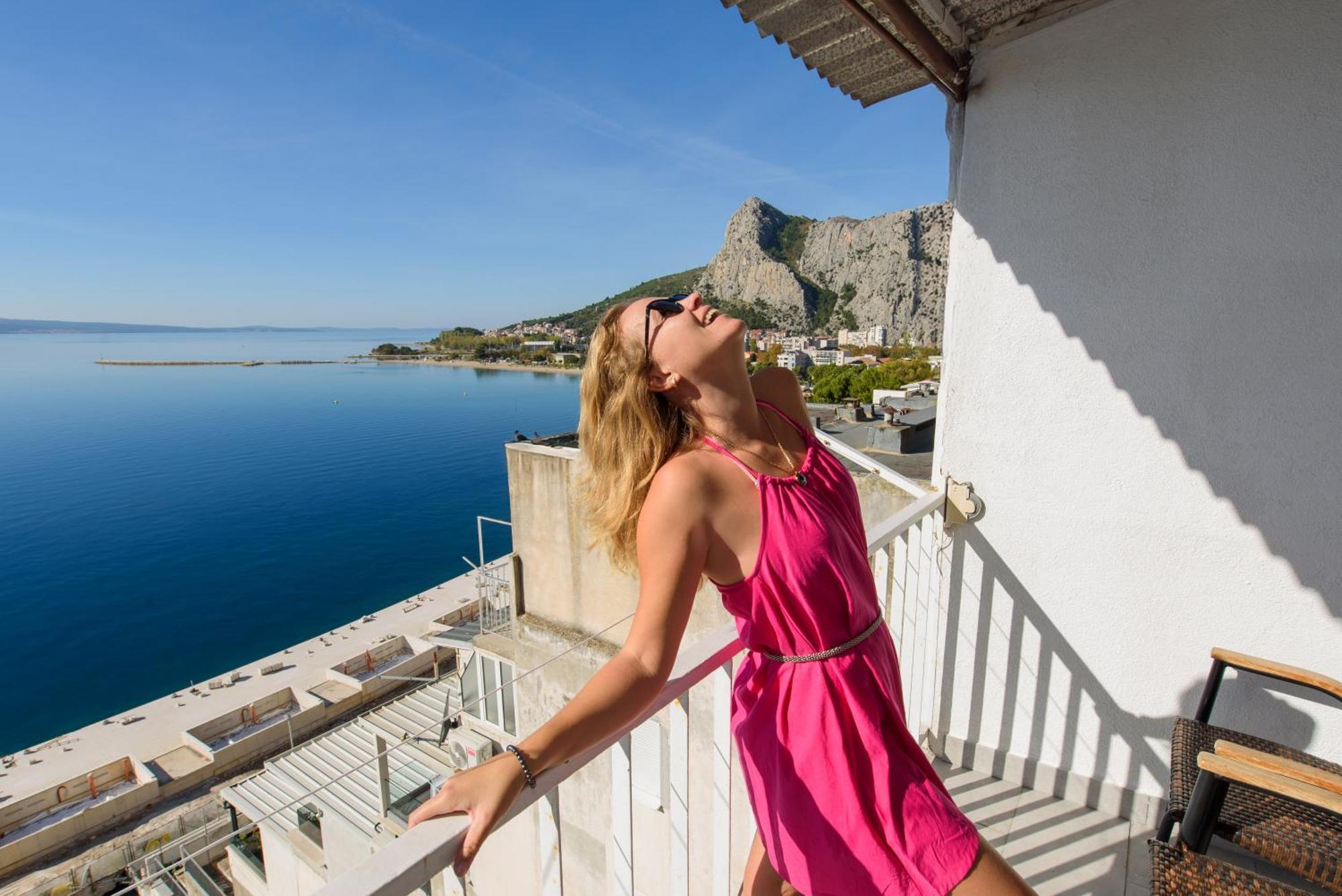 Sunny Apartment Omiš Eksteriør billede
