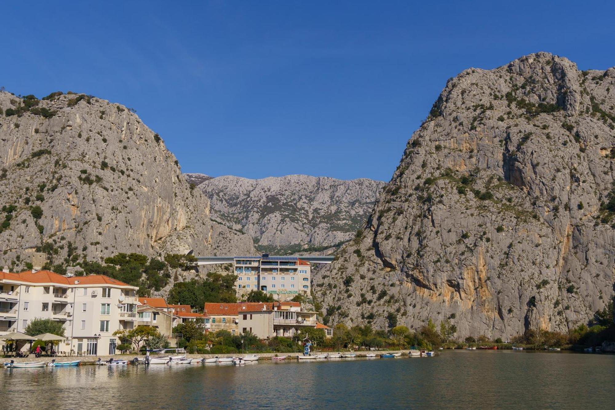 Sunny Apartment Omiš Eksteriør billede