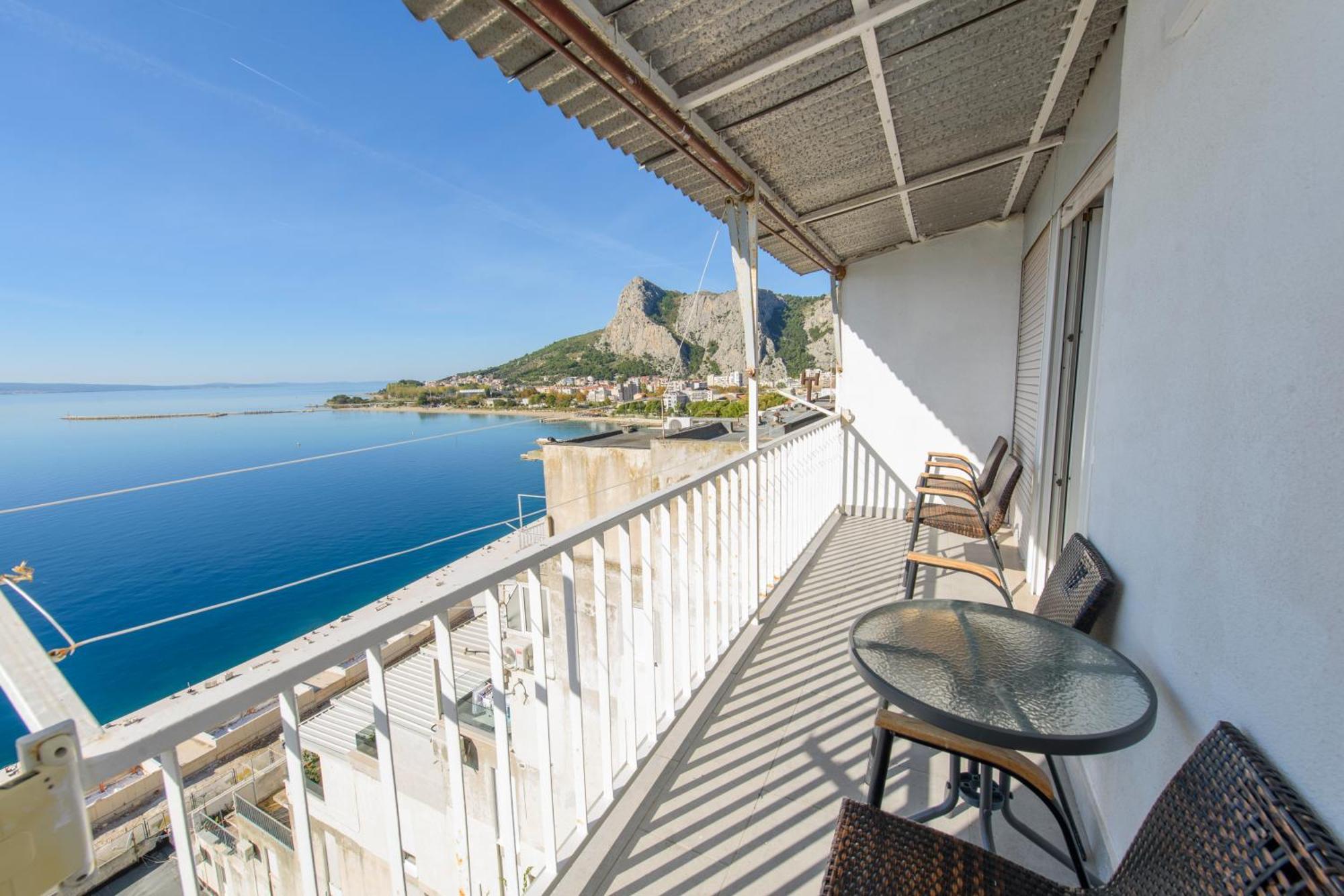 Sunny Apartment Omiš Eksteriør billede