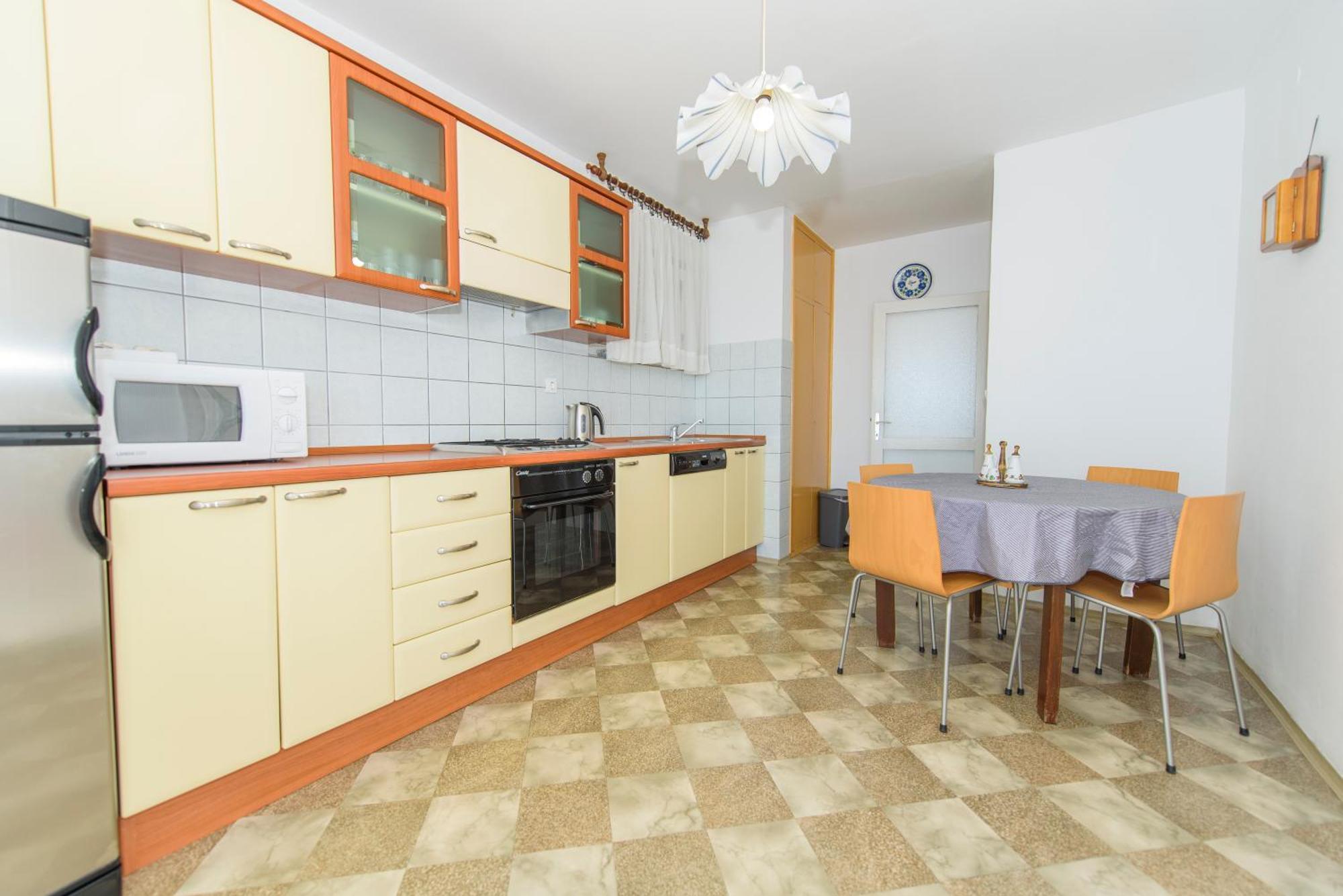 Sunny Apartment Omiš Eksteriør billede